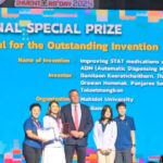 ทีมพัฒนา HAPYmed ADM จากศิริราช รับรางวัลบนเวที IPITEX | HAPYmed ADM development team from Siriraj receiving award on stage at IPITEX