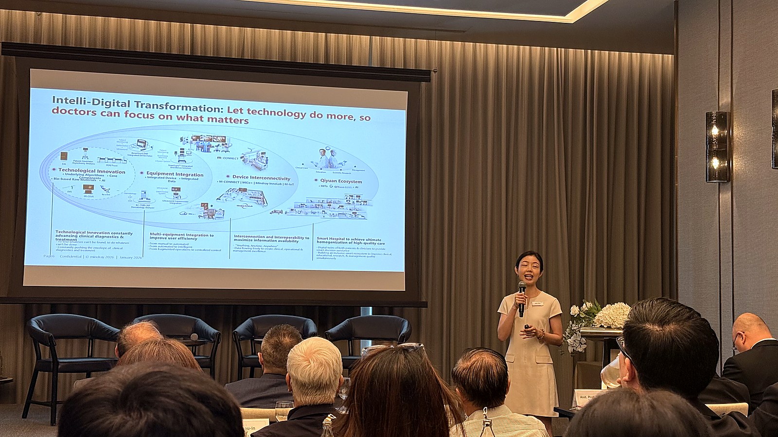 Joan Wu จาก Mindray บรรยายหัวข้อ Intelli-Digital Transformation สำหรับโรงพยาบาลอัจฉริยะ