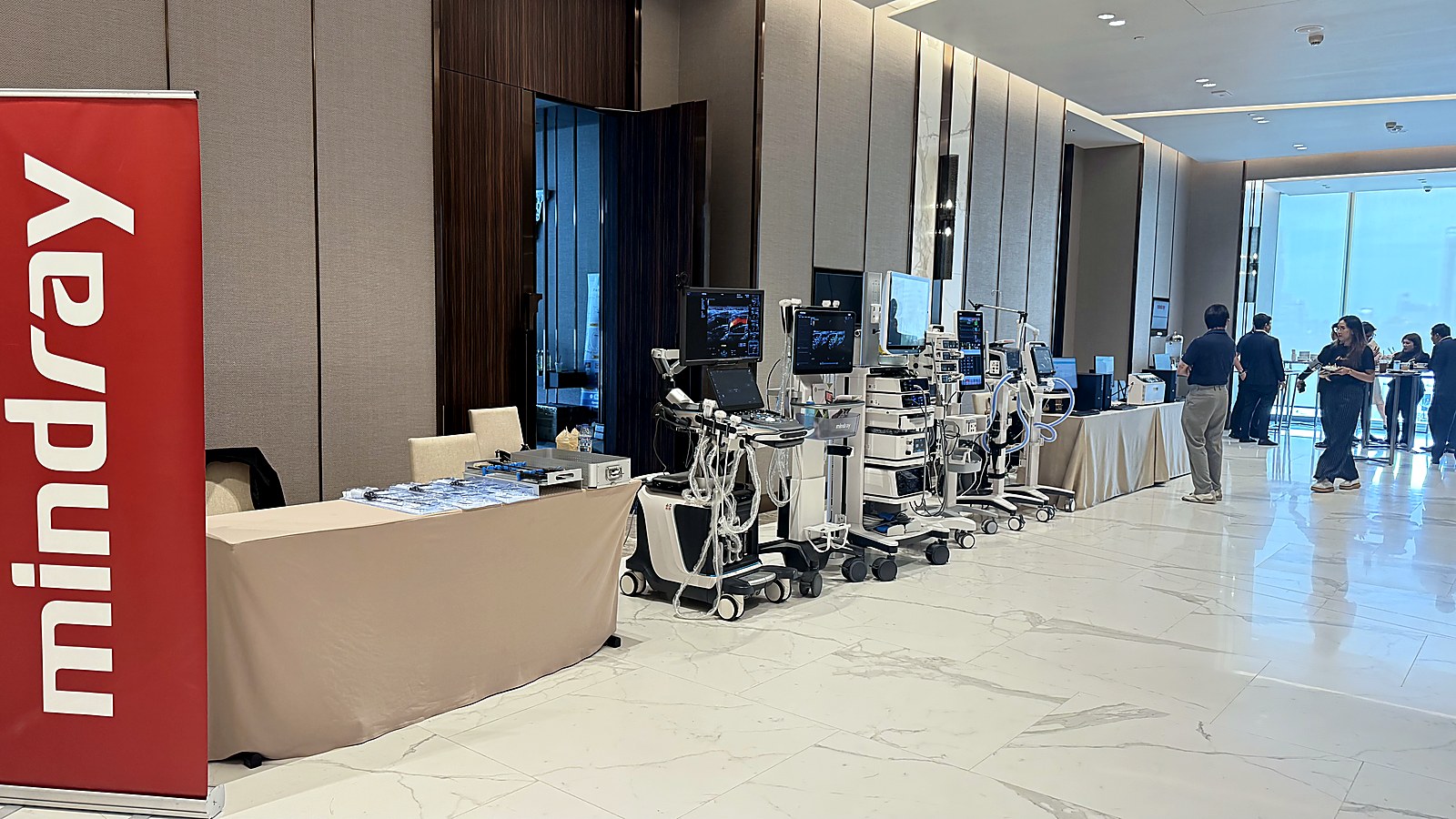 บูธจัดแสดงอุปกรณ์การแพทย์ Mindray ภายในงาน Thailand-China Medical Innovation and Cooperation Symposium ที่กรุงเทพฯ