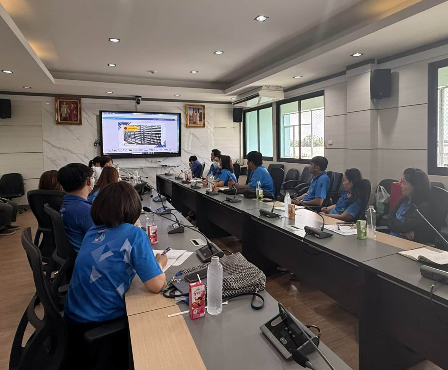 คณะเภสัชกร 14 คน จากโรงพยาบาลพุทธโสธร ฉะเชิงเทรา ศึกษาดูงานระบบ Robot OPD ณ ห้องประชุม รพร.สระแก้ว